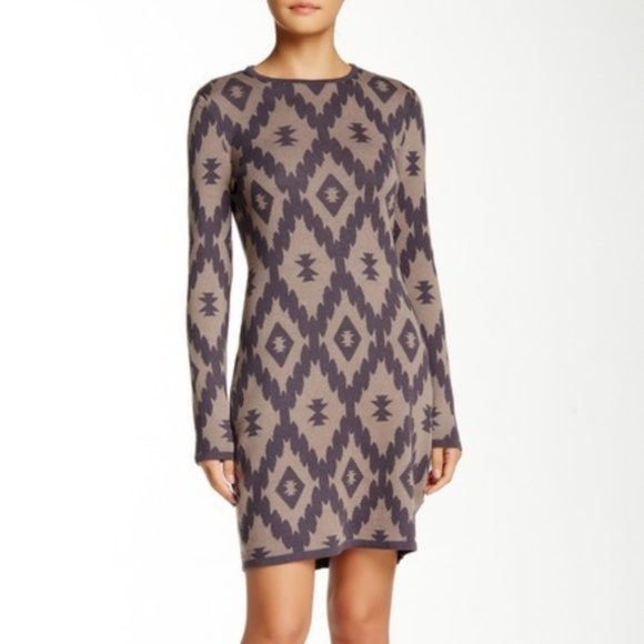 Romeo + Juliet Couture Blue/Black Ikat Pattern Long Sleeve Sweater Dress - Picture 1 of 5